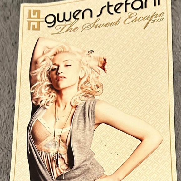 VINTAGE POP CONCERT TOUR BOOKS: Timberlake, Stefani, NKOTB, George Michael! - Picture 5 of 5